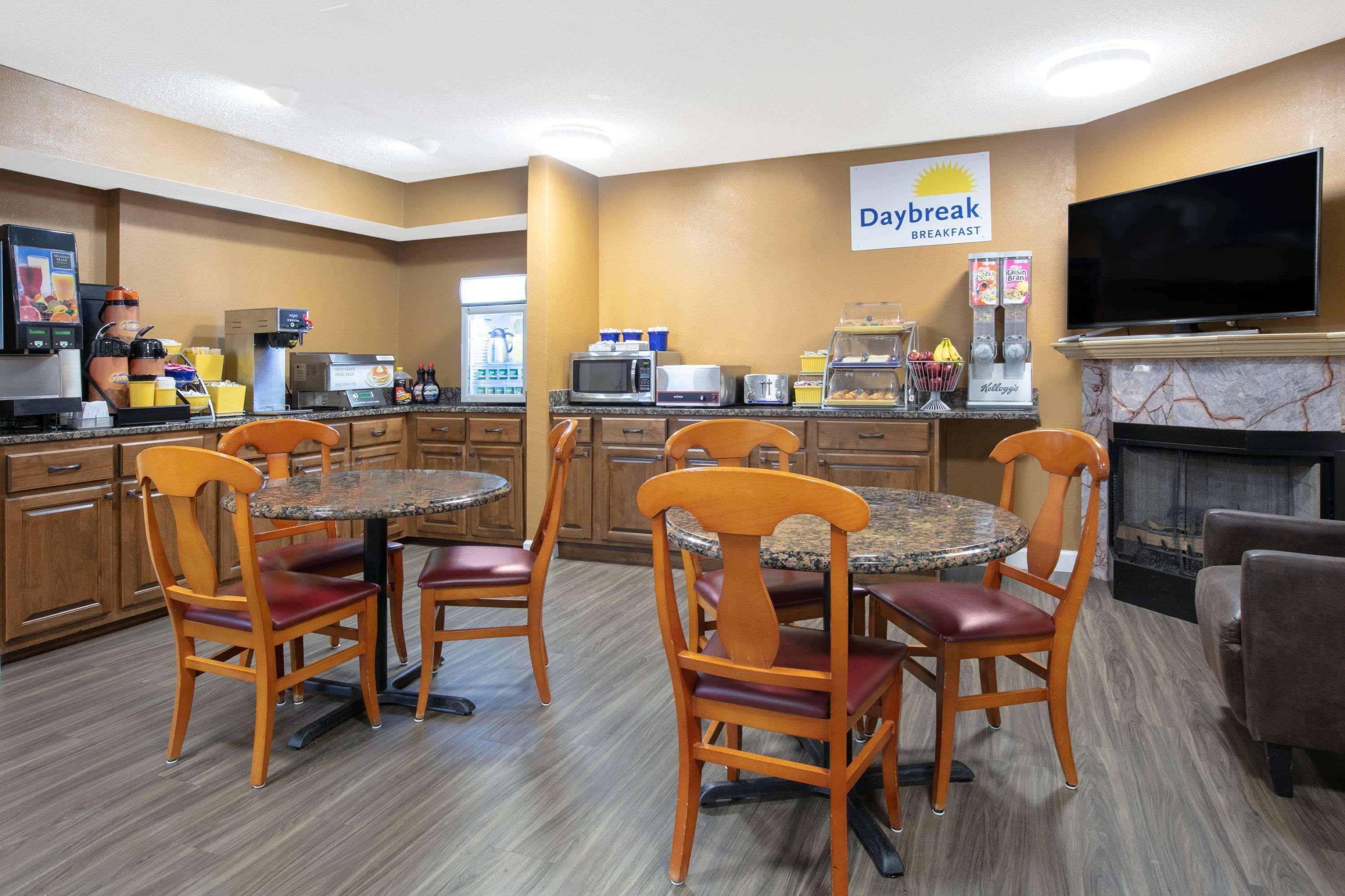 Days Inn By Wyndham Hamilton Εξωτερικό φωτογραφία